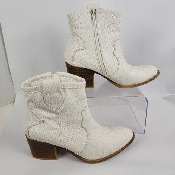 Dirty Laundry Womens 8 Heeled White Snake Western Booties‎ Coastal Cowgirl Boho - Picture 1 of 11